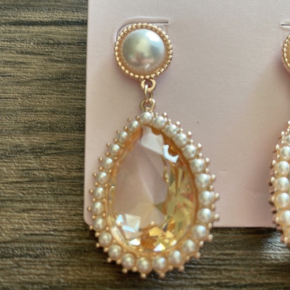 Rachel Parcell Champagne Pearl drop statement earrings. New! - Picture 2 of 6